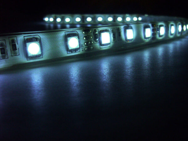 LED páska SMD5050, studená bílá, 12V, 1m, IP68, 60 LED/m - Image 2