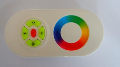 eLite ovladač pro LED svítící pásky, 12-24V, RGB, dotykový