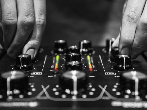 Omnitronic TRM-202MK3, 2-kanálový mixážní pult - Image 7