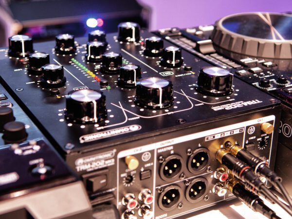 Omnitronic TRM-202MK3, 2-kanálový mixážní pult - Image 8