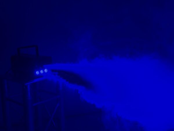 Eurolite Ice LED výrobník mlhy s modrými LED diodami - Image 5