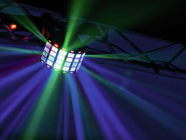 Eurolite LED DERBY 3x3W RGB paprskový efekt se stroboskopem - Image 8
