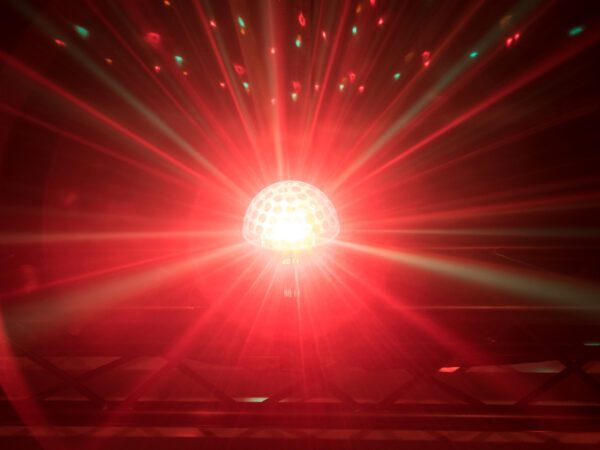 Eurolite LED Half Ball 6x 1W RGBAW DMX, paprskový efekt - Image 5