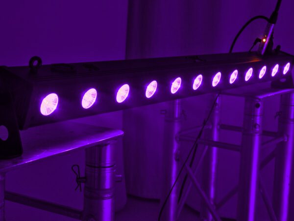 Eurolite LED BAR-12 UV světelná lišta, 12x 1W UV LED - Image 5