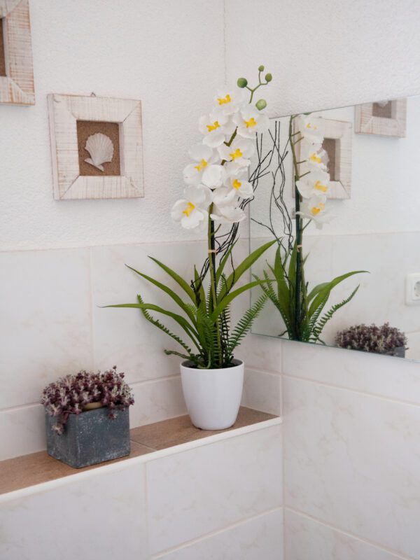 Orchidej bílá v dekoračním květináči, 62 cm - Image 7