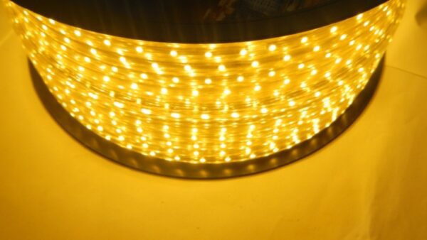LED páska SMD 3528, teplá bílá, AC220V, 1m, 60 LED/m, IP65 - Image 2