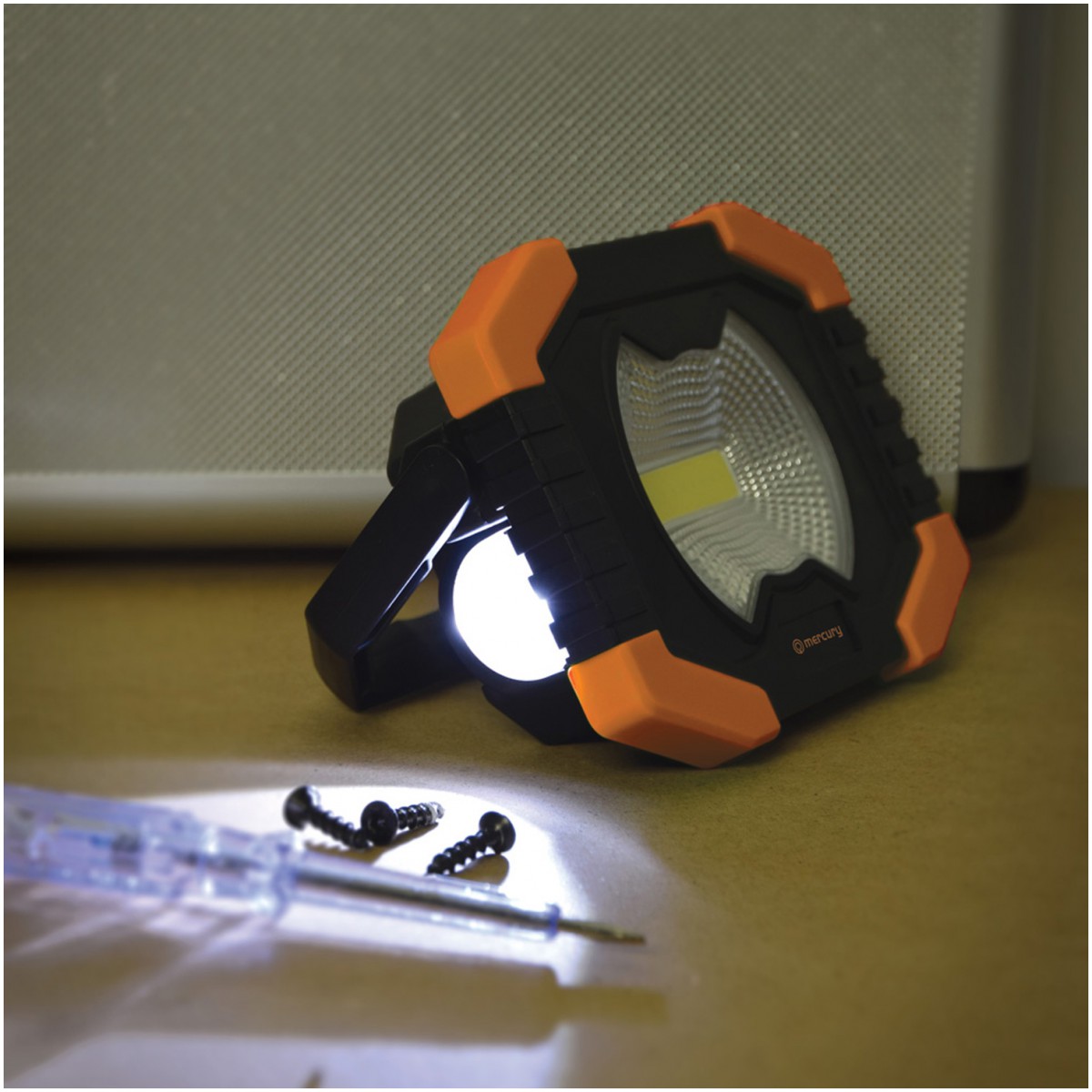 Lyyt COM-WT Robustní LED svítilna 2v1 - Obrázek 3